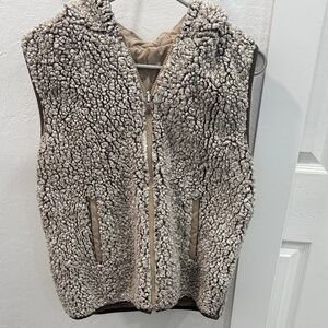 Cozy Reversible Tan/Brown Sherpa Fleece Vest